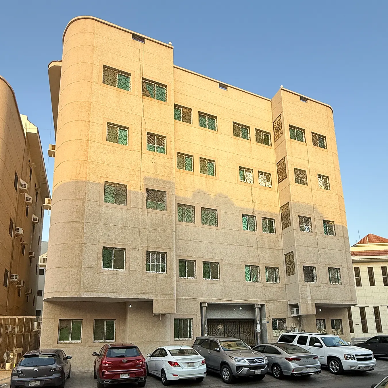 مركز العواجي التجاري السكني